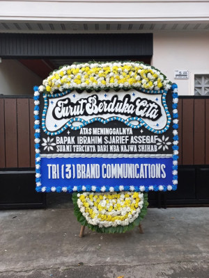 Papan Bunga Duka di Tipar
